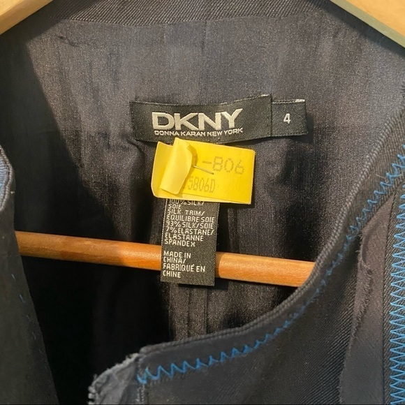 DKNY/Donna Karan Blue 100% Silk Panel Suit Jacket - Picture 4 of 12